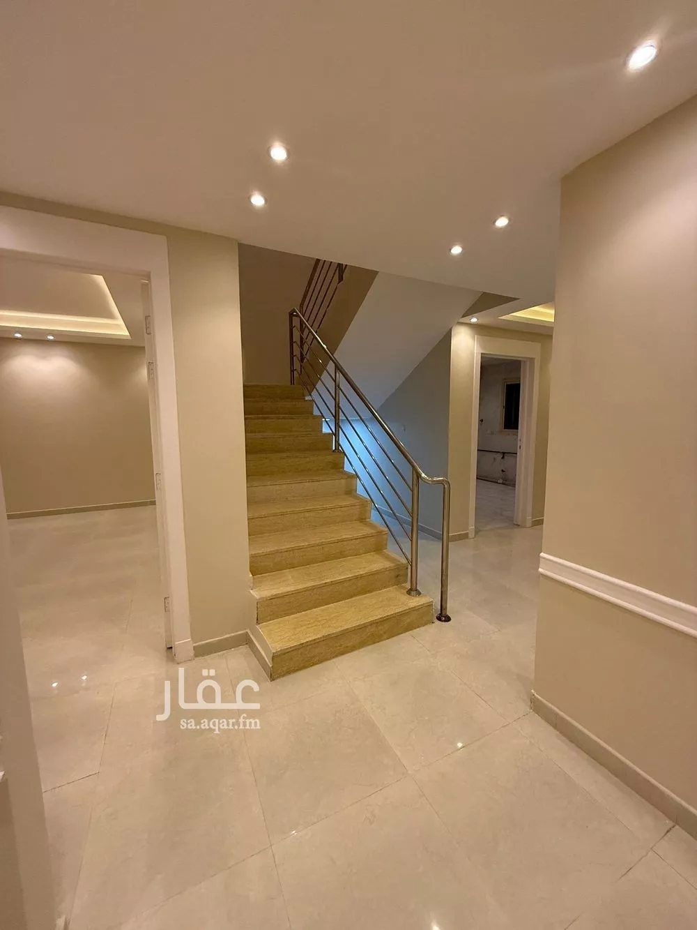 6 bedroom apartment in Dhahrat Laban 7