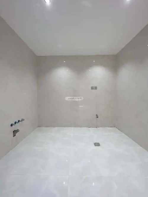 8 bedroom villa in Al Salam 4