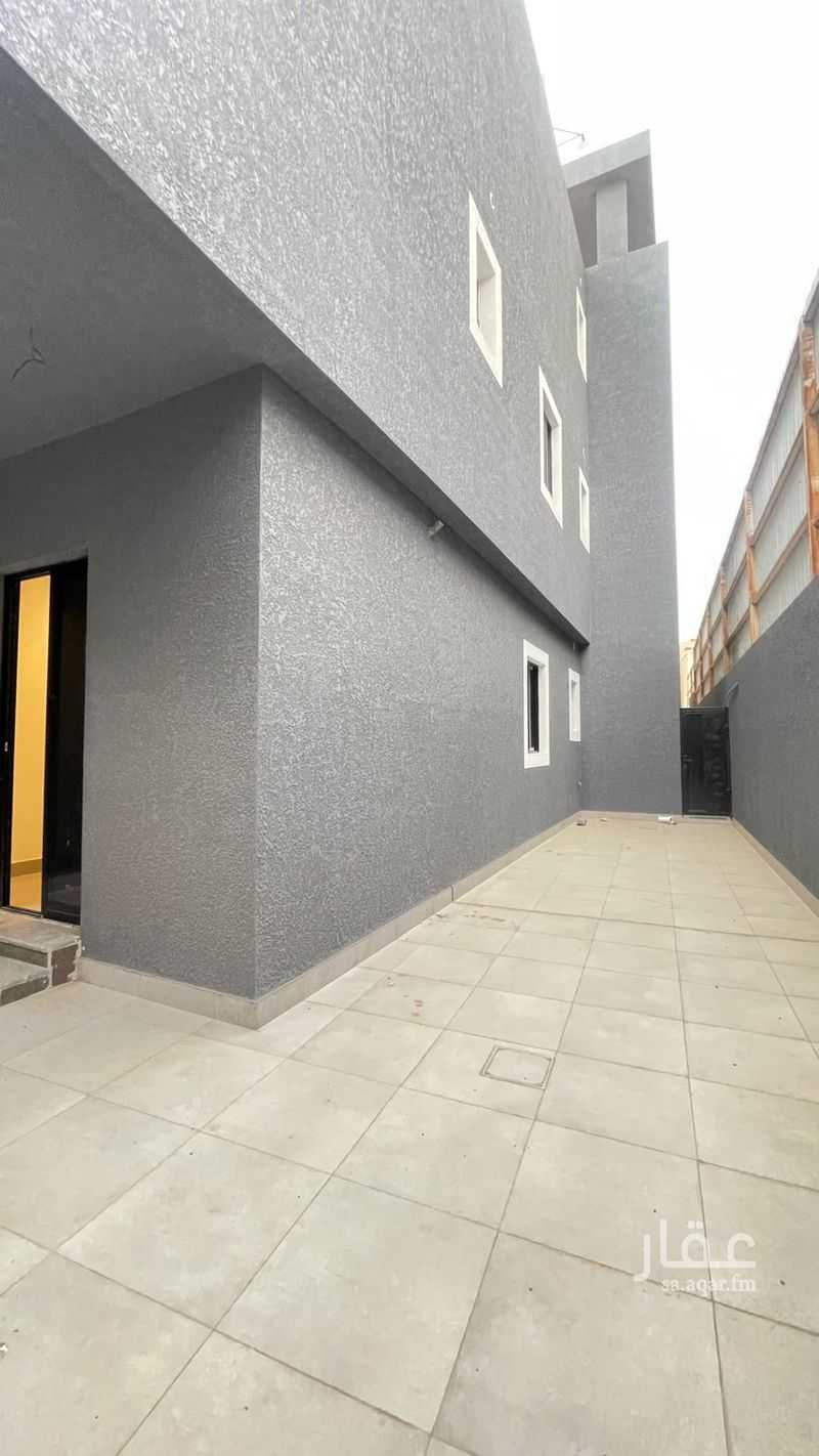 28 bedroom building in Jarir, Riyadh 15
