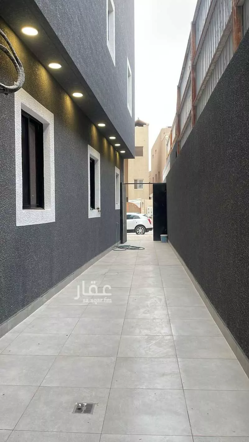 28 bedroom building in Jarir, Riyadh 12
