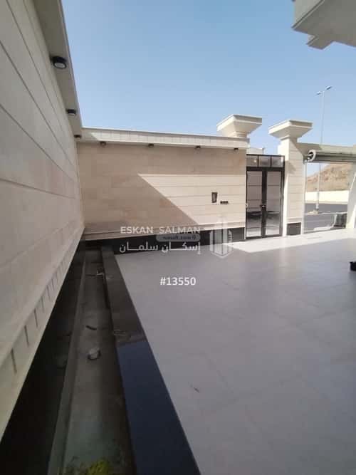 9 bedroom villa in Al Difa 13