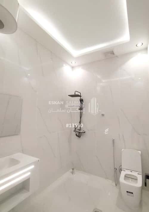 9 bedroom villa in Al Difa 8