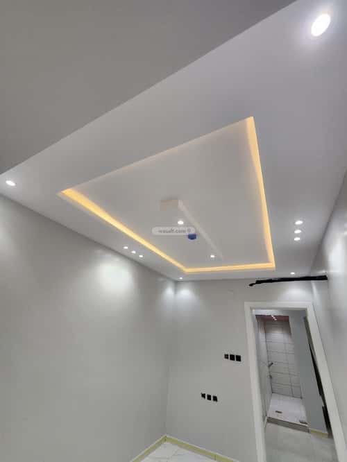 5 bedroom apartment in King Fahd 8