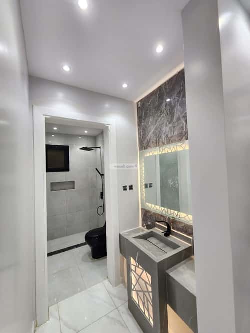 5 bedroom apartment in King Fahd 6