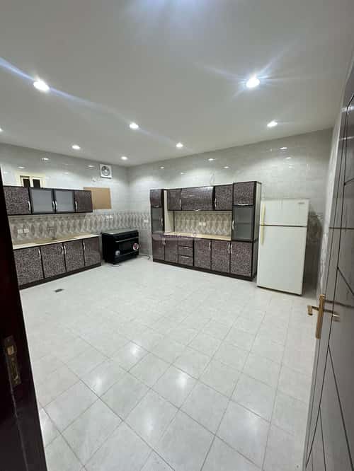 4 bedroom apartment in Industrial City 3