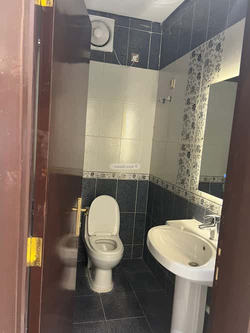 4 bedroom apartment in Wadi Mudhainib 3