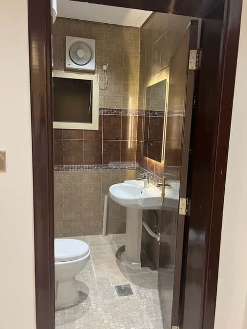 4 bedroom apartment in Wadi Mudhainib 5