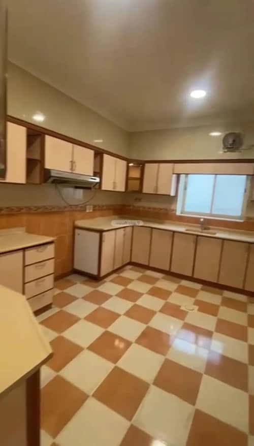 4 bedroom apartment in Tihamah, Eastern Province 4