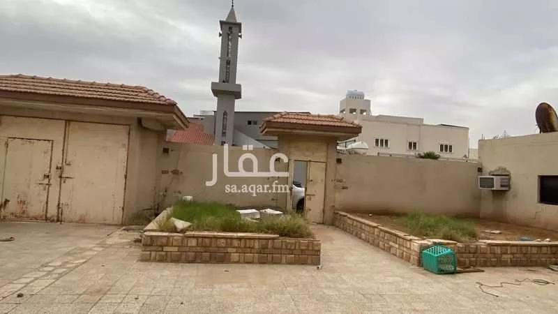 فيلا 8 غرف في الشفا 2