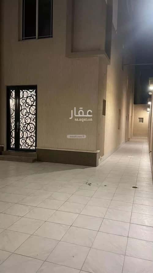 فيلا 8 غرف في العروبة 4