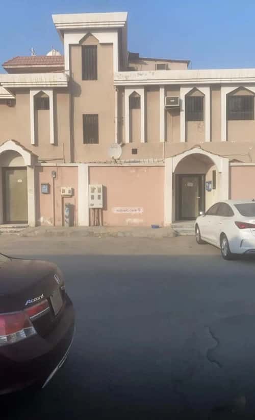 5 bedroom floor in Badr 4