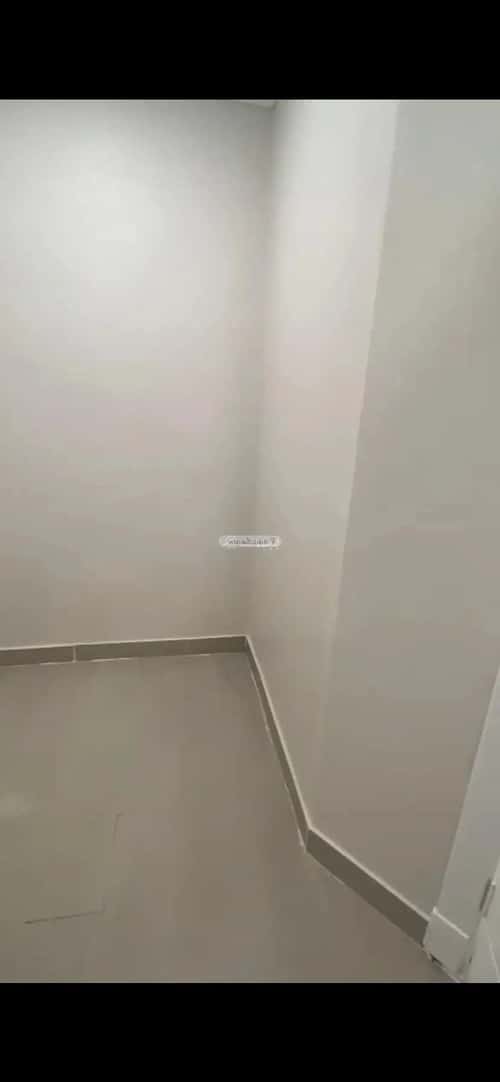 4 bedroom apartment in Ash Shulah 3