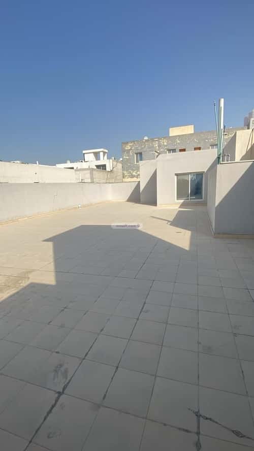 شقة 6 غرف في النور 5