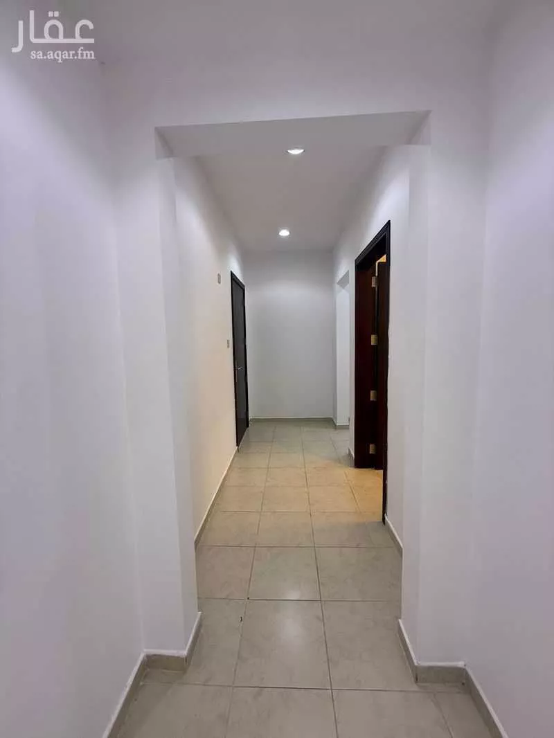 3 bedroom apartment in Hajar, Eastern Province 8