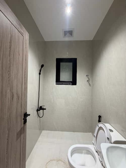8 bedroom villa in Uhud 8