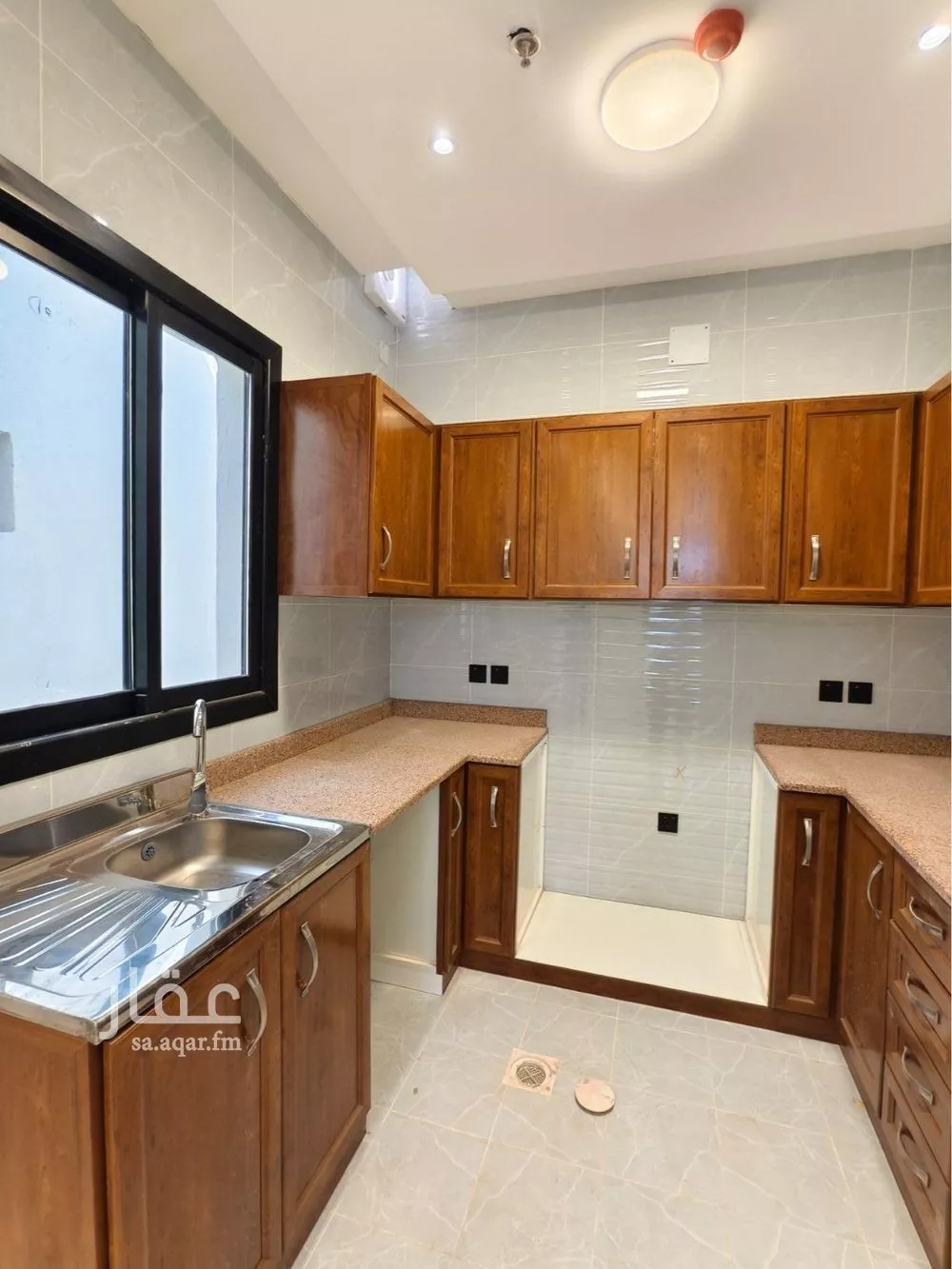 3 bedroom apartment in Al Rawdah 7