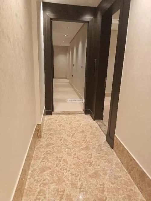 6 bedroom apartment in Dahiat King Fahd 11
