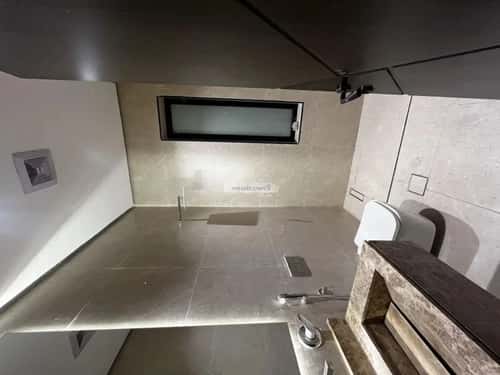 5 bedroom apartment in Dahiat King Fahd 1