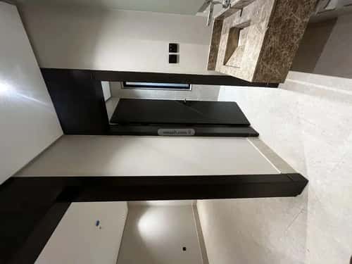 5 bedroom apartment in Dahiat King Fahd 5