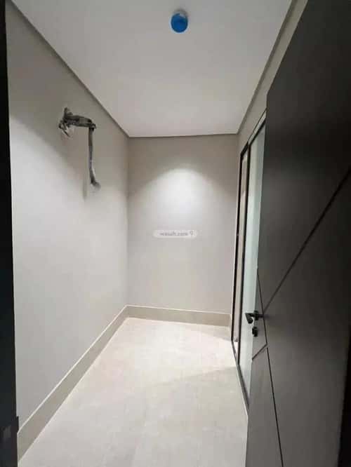 5 bedroom apartment in Dahiat King Fahd 2