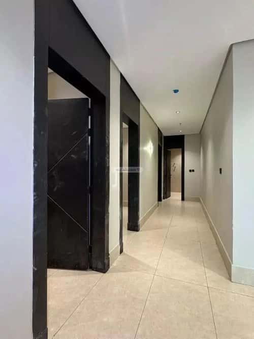 5 bedroom apartment in Dahiat King Fahd 1