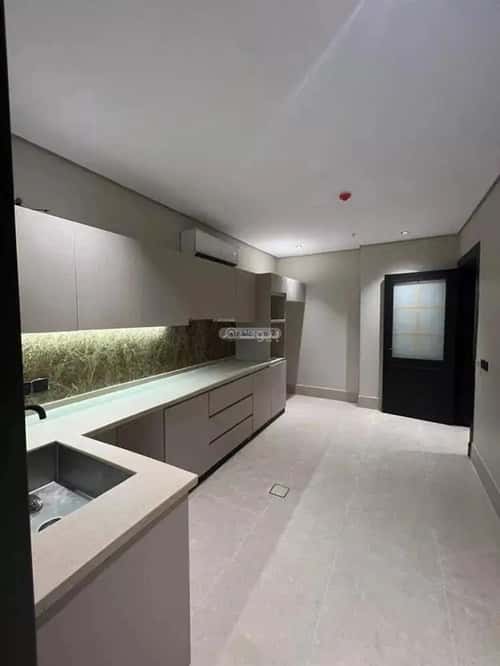 6 bedroom apartment in Dahiat King Fahd 13