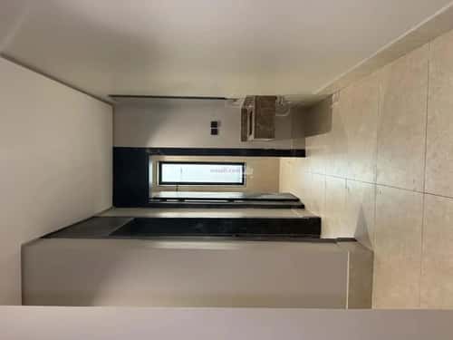 شقة 5 غرف في ضاحية الملك فهد 5