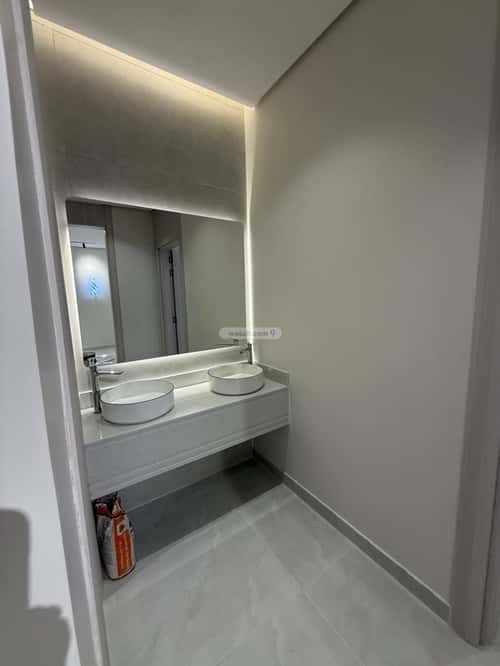 6 bedroom villa in Dahiat King Fahd 3