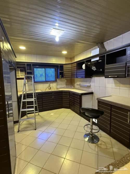 شقة 5 غرف في النور 5