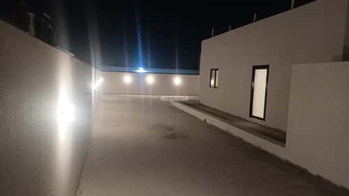 شقة 4 غرف في الندى 4