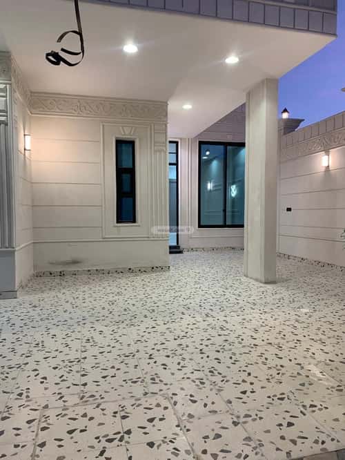 6 bedroom villa in Dahiat King Fahd 4
