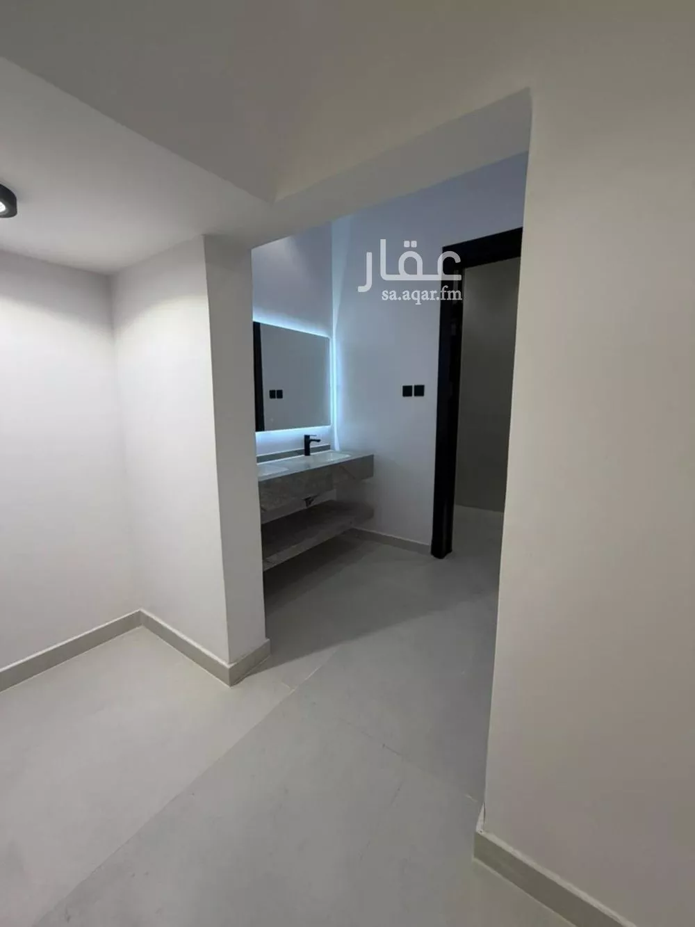 6 bedroom villa in Shubra, Riyadh 8
