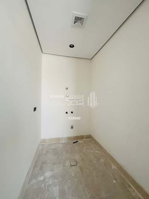 8 bedroom villa in Al Shuroq, Eastern Province 11