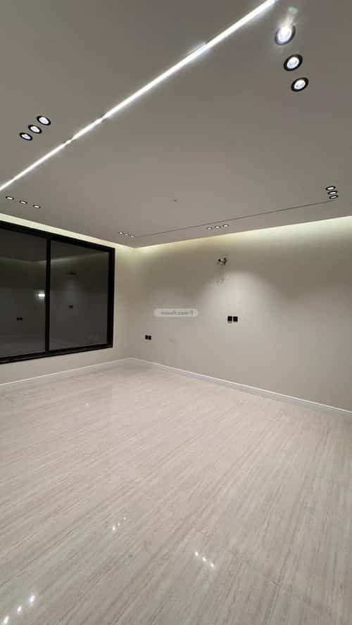 5 bedroom villa in Dahiat King Fahd 1