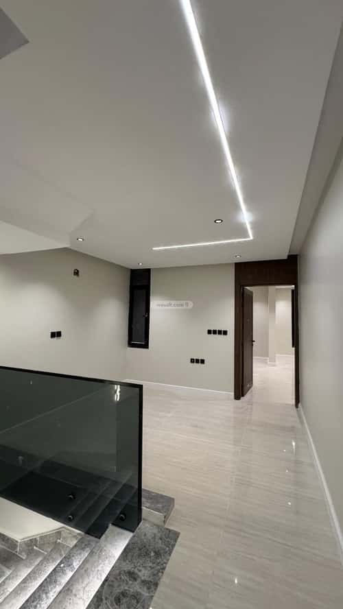 5 bedroom villa in Dahiat King Fahd 7