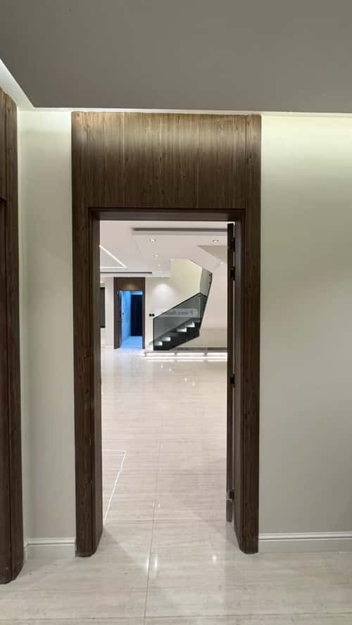 5 bedroom villa in Dahiat King Fahd 11