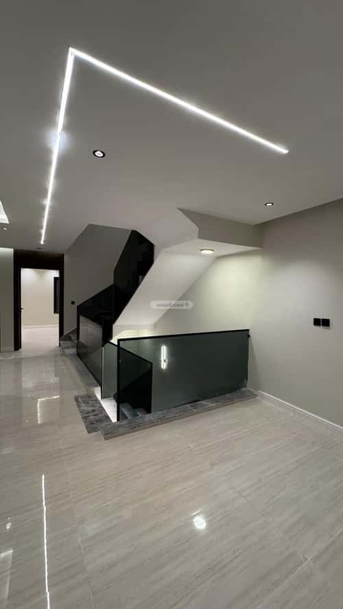 5 bedroom villa in Dahiat King Fahd 3