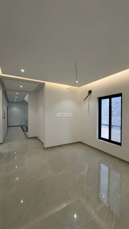 فيلا 6 غرف في السيف 4