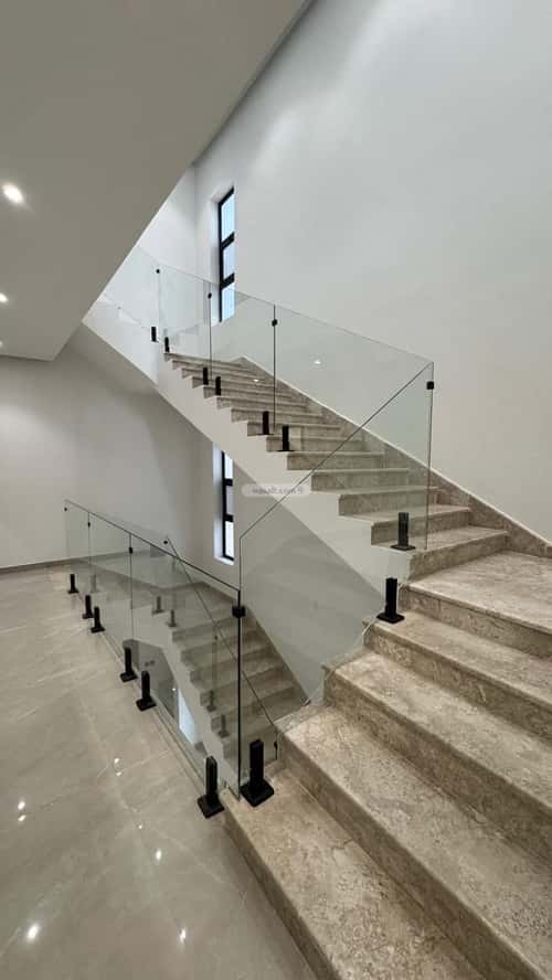 فيلا 6 غرف في السيف 5