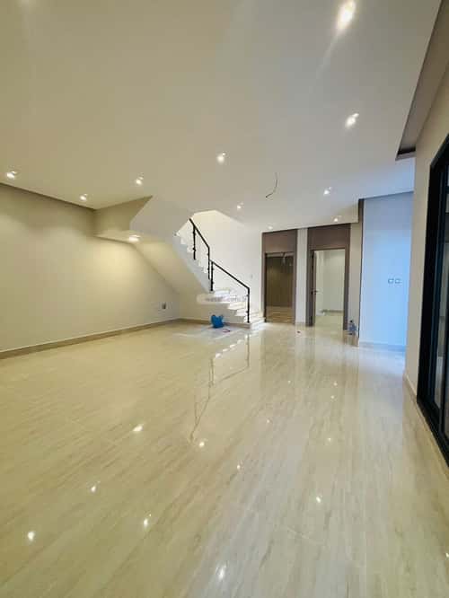 7 bedroom villa in Dahiat King Fahd 3