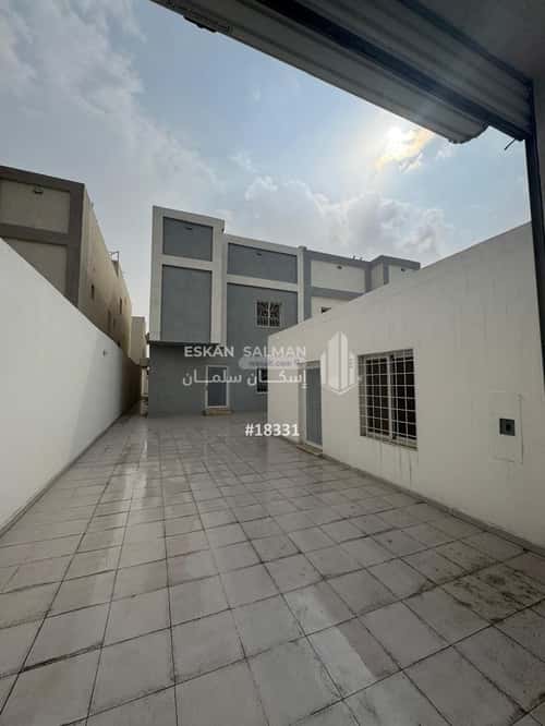 8 bedroom villa in Al Manar 5