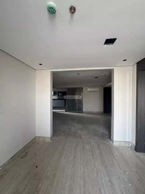 شقة 5 غرف في ضاحية الملك فهد 4