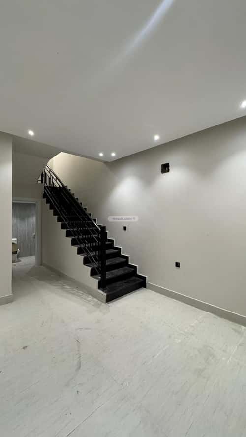 6 bedroom villa in Dahiat King Fahd 2