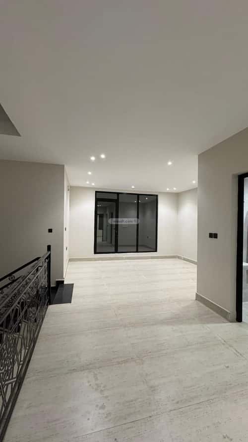 6 bedroom villa in Dahiat King Fahd 3
