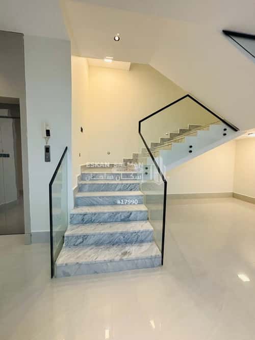 فيلا 6 غرف في السيف 4