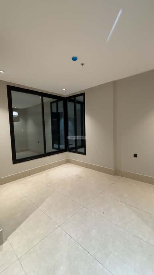 9 bedroom apartment in Dahiat King Fahd 1