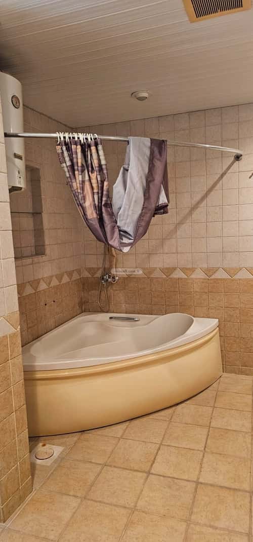 9 bedroom villa in Uhud 1