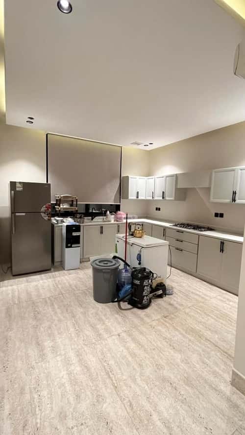 4 bedroom apartment in Ash Shulah 12