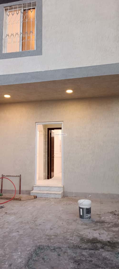 شقة 5 غرف في ضاحية الملك فهد 2