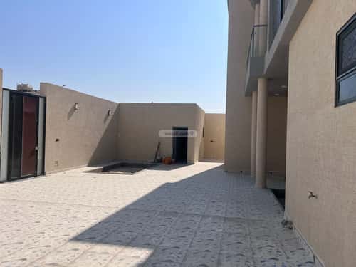 9 bedroom villa in Dahiat King Fahd 2